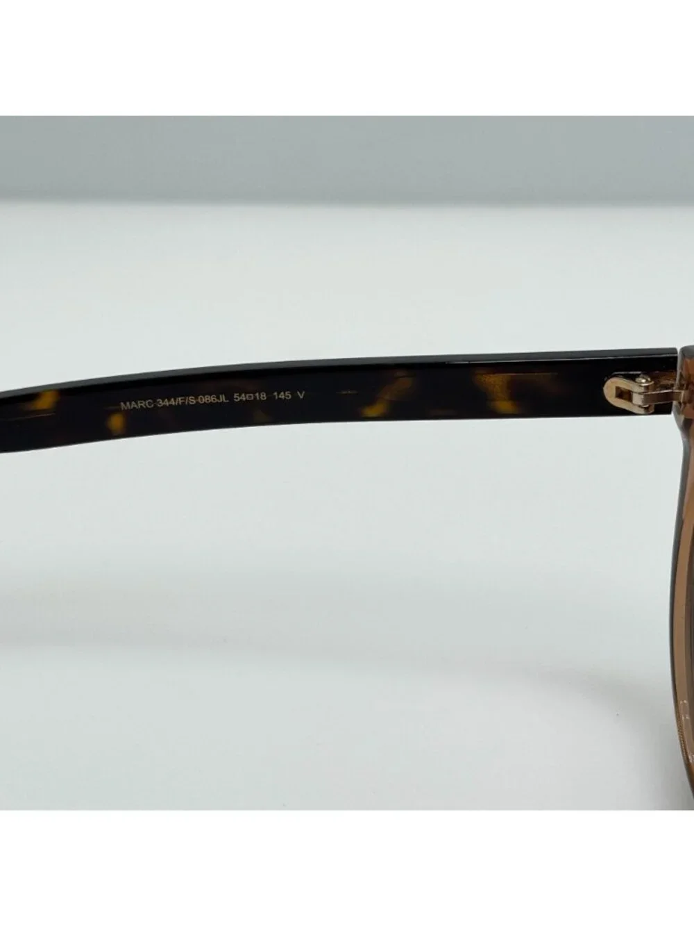 Marc Jacobs lenses have